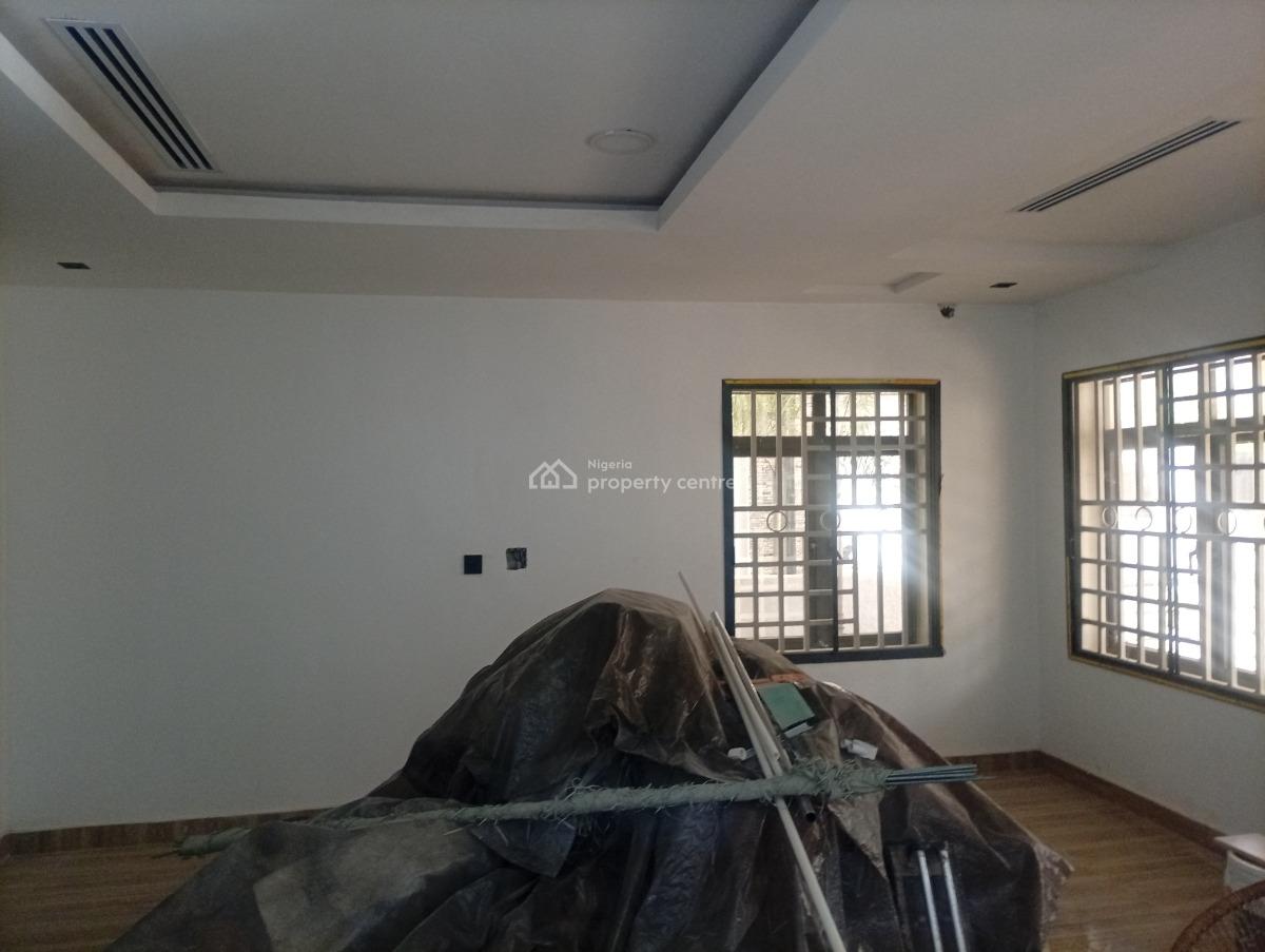 Spacious and Well Renovated 3 Bedroom Flat, Guzape District, Abuja, Flat / Apartment for Rent