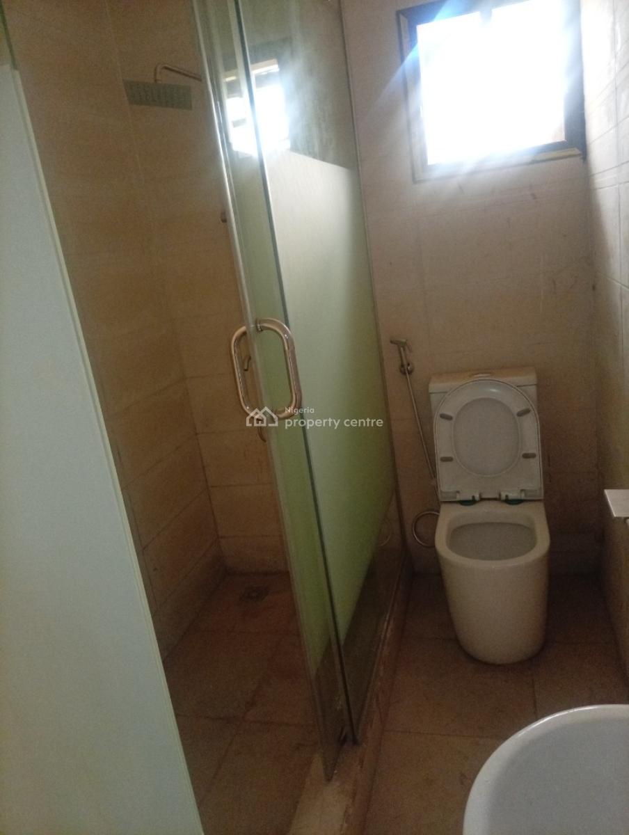 Spacious and Well Renovated 3 Bedroom Flat, Guzape District, Abuja, Flat / Apartment for Rent