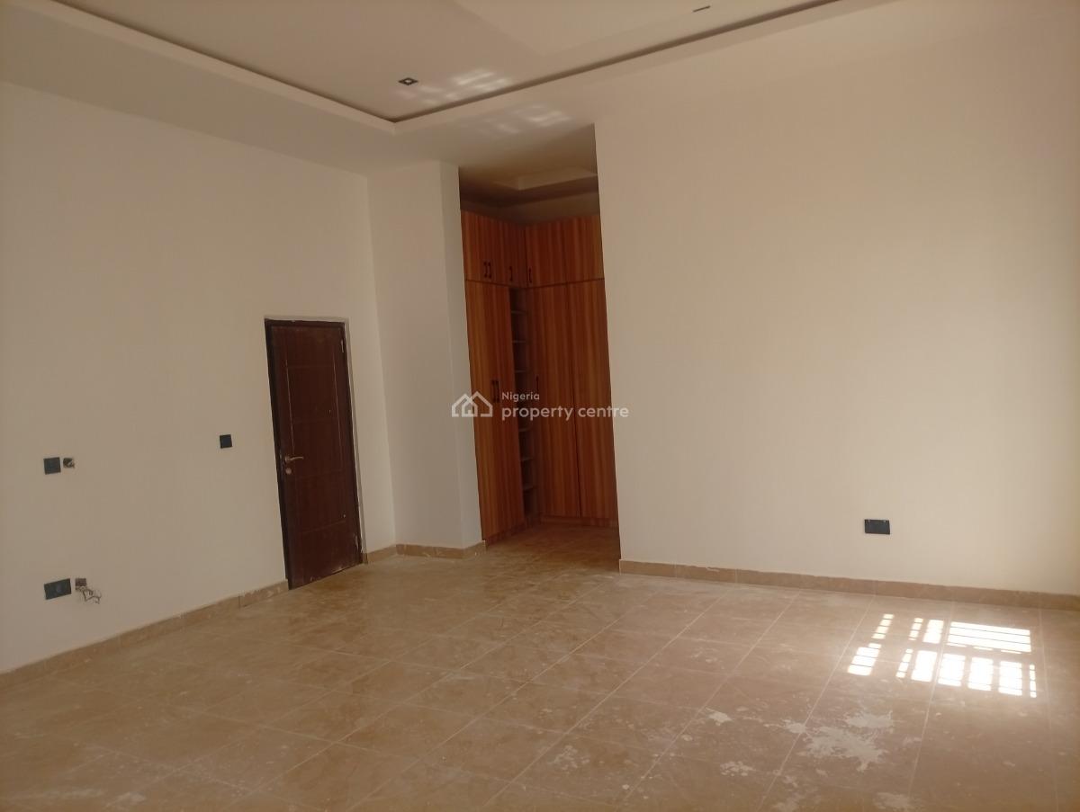 Spacious and Well Renovated 3 Bedroom Flat, Guzape District, Abuja, Flat / Apartment for Rent
