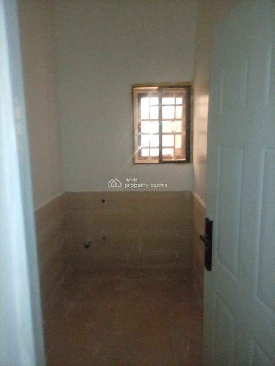 Spacious and Well Renovated 3 Bedroom Flat, Guzape District, Abuja, Flat / Apartment for Rent
