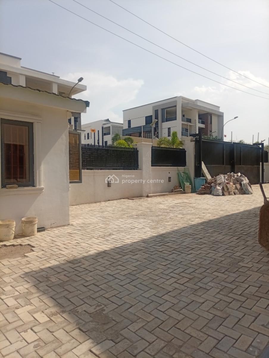 Spacious and Well Renovated 3 Bedroom Flat, Guzape District, Abuja, Flat / Apartment for Rent