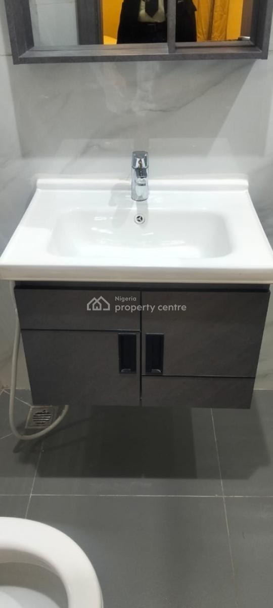 Serviced & Furnished 2 Bedroom Apartment,pool,gym,elevator,24hrs Light, Jabi, Abuja, Flat / Apartment for Rent