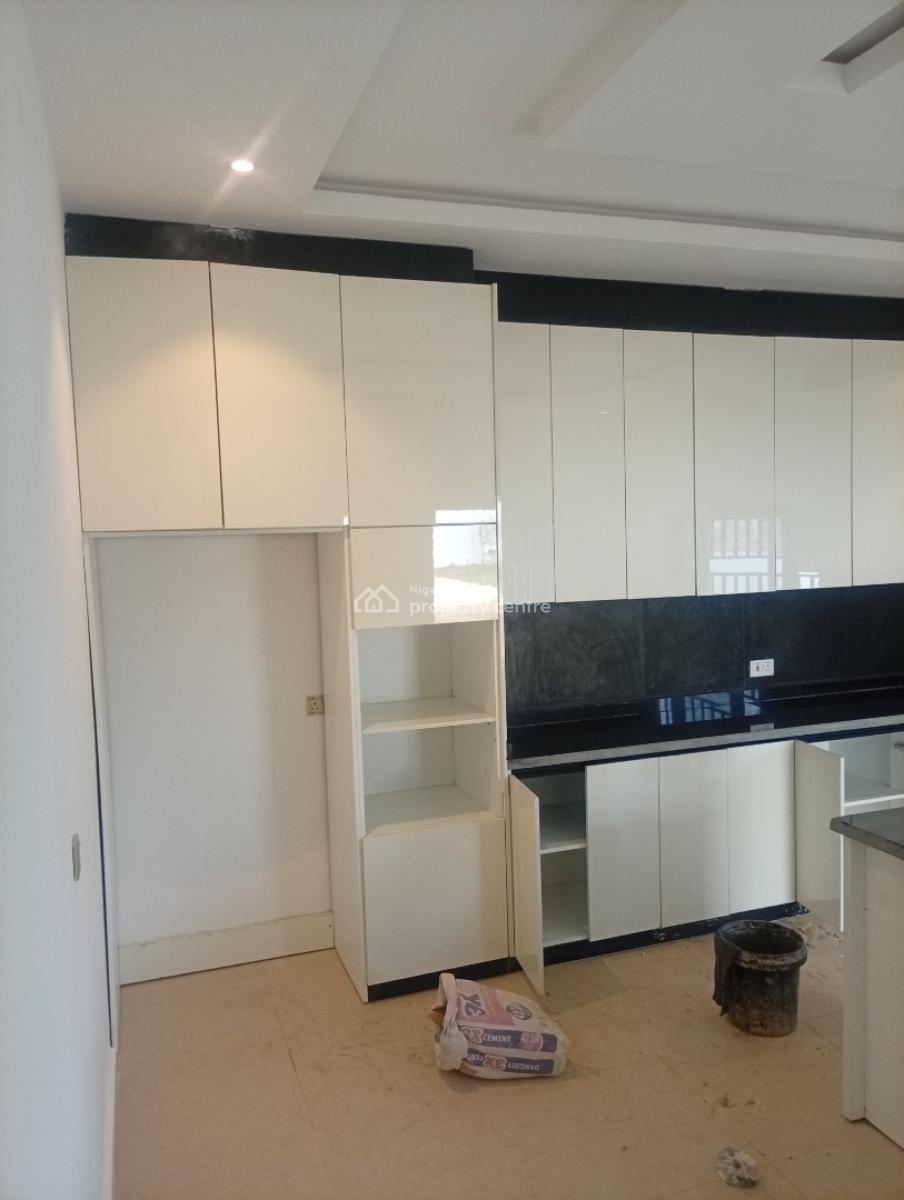 Exquisitely Finished and Well Renovated 6 Bedroom Duplex with a Pool, Asokoro District, Abuja, Detached Duplex for Rent