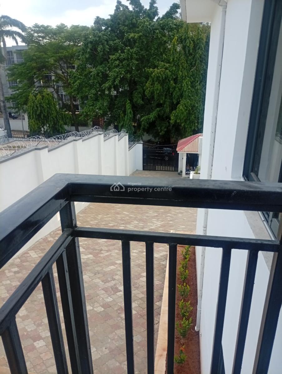 Exquisitely Finished and Well Renovated 6 Bedroom Duplex with a Pool, Asokoro District, Abuja, Detached Duplex for Rent