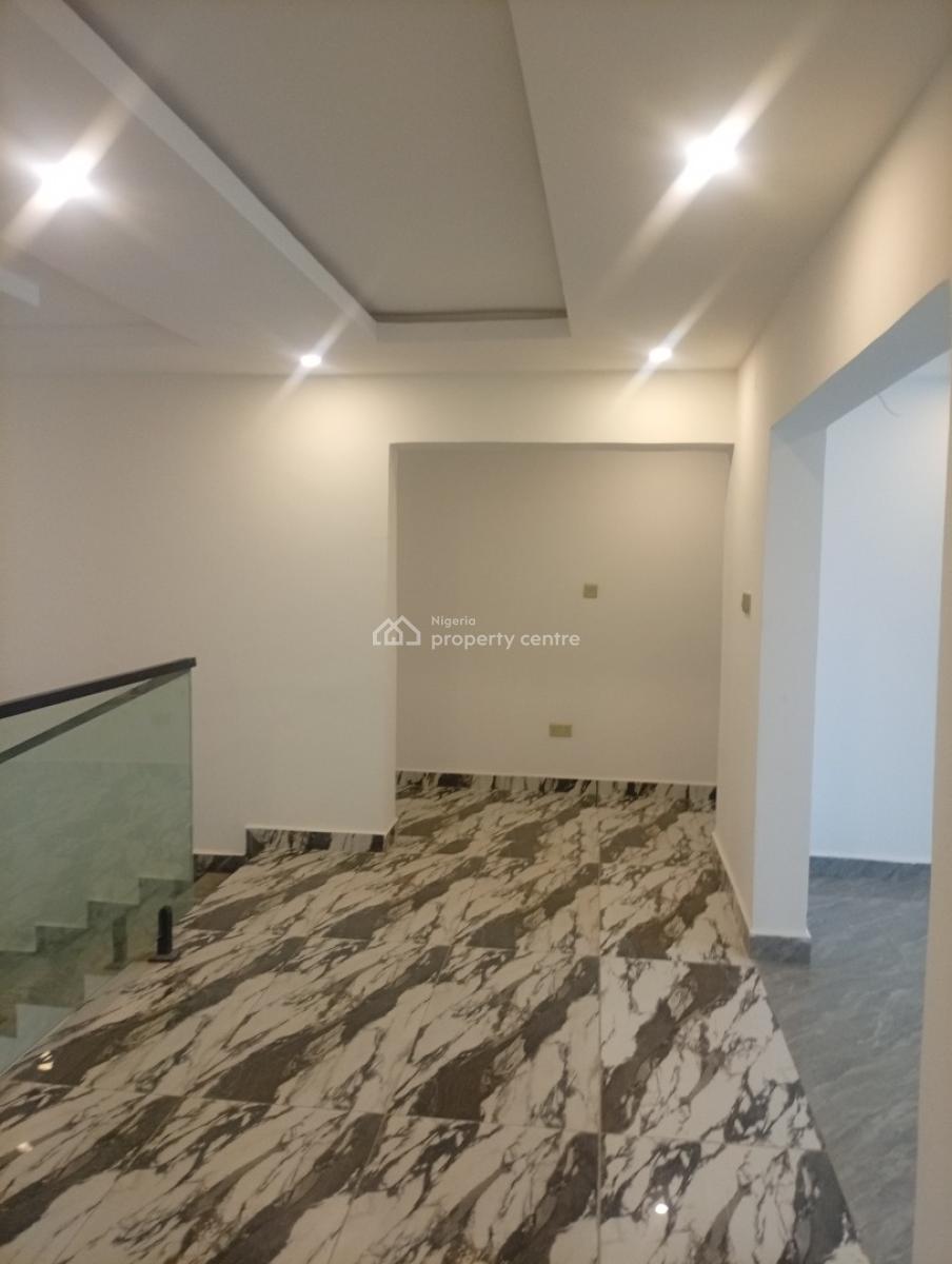 Exquisitely Finished and Well Renovated 6 Bedroom Duplex with a Pool, Asokoro District, Abuja, Detached Duplex for Rent