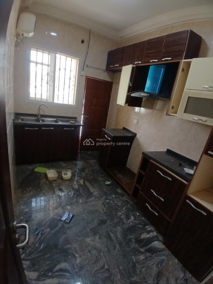 Under Renovation, 2 Bedroom Terrace Duplex, Guzape Abuja Diplomatic Zone, Guzape District, Abuja, Terraced Duplex for Rent