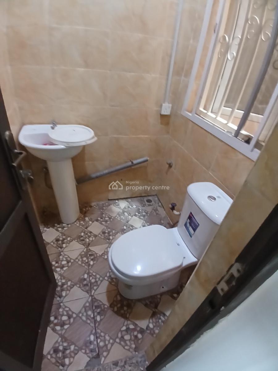 Under Renovation, 2 Bedroom Terrace Duplex, Guzape Abuja Diplomatic Zone, Guzape District, Abuja, Terraced Duplex for Rent