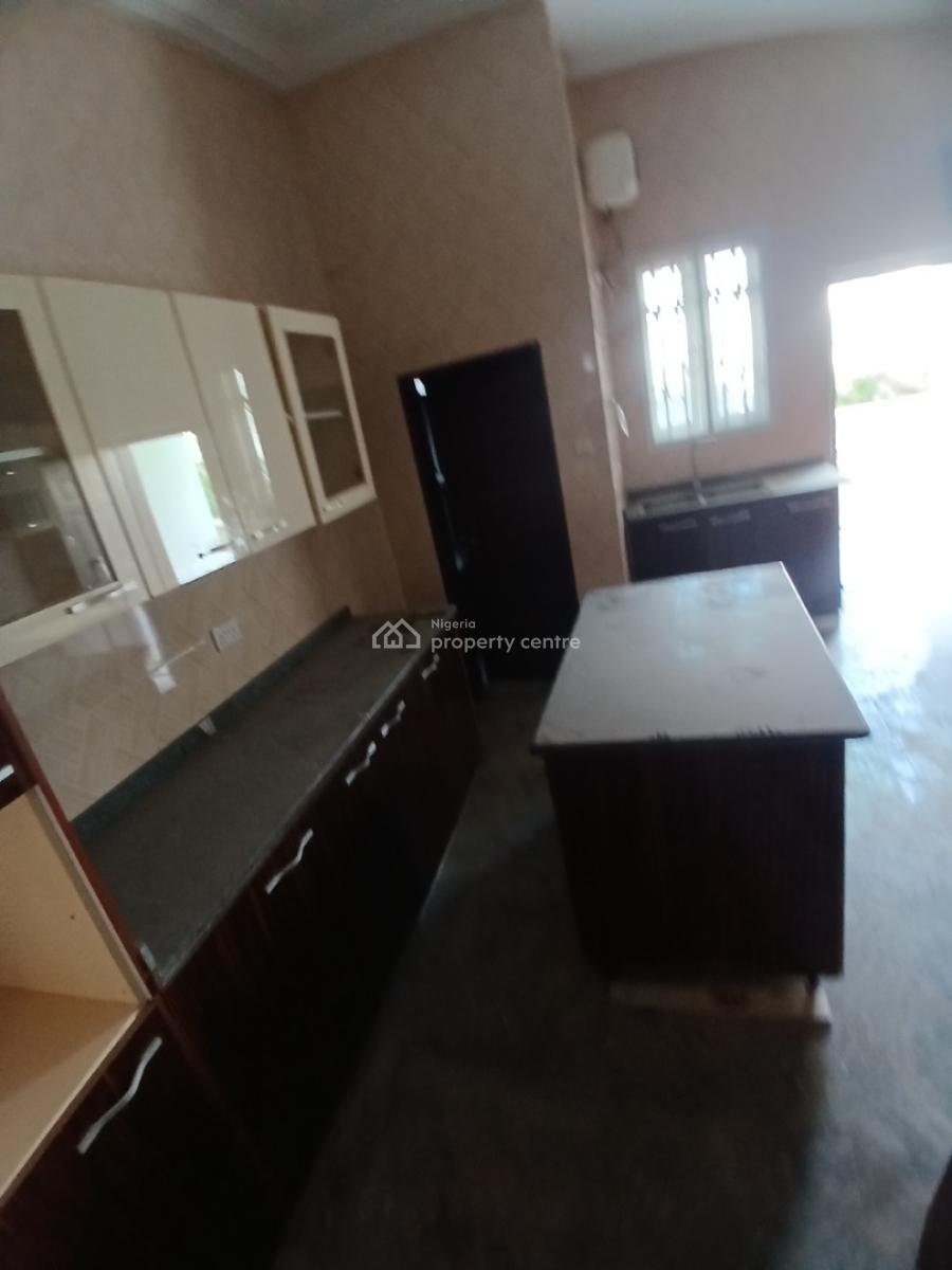 Well Renovated 4 Bedroom Terrace Duplex, Guzape Abuja Diplomatic Zone, Guzape District, Abuja, Terraced Duplex for Rent