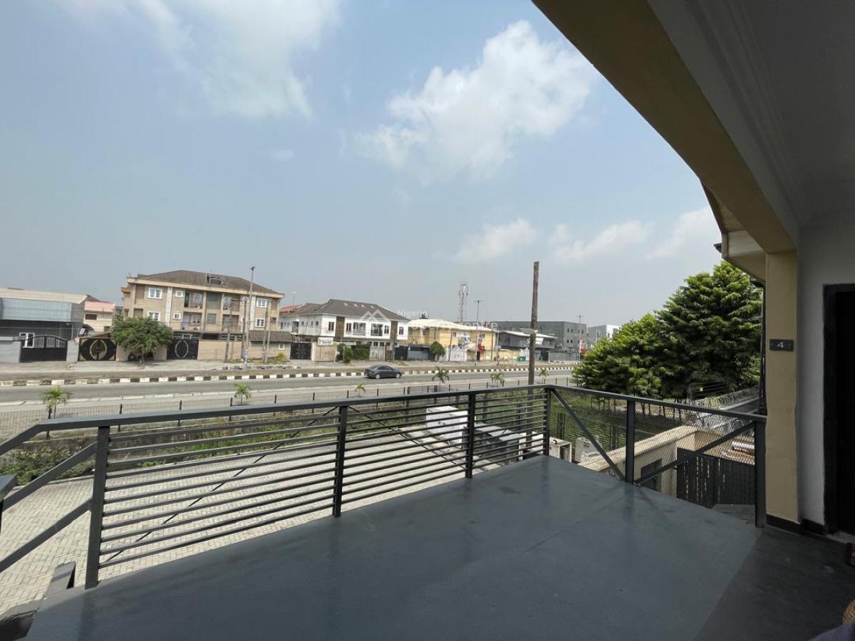 Luxury 2bedroom Penthouse with Ps5, Snooker  ,elevator &cityview, Lekki Phase 1, Lekki, Lagos, Flat / Apartment Short Let