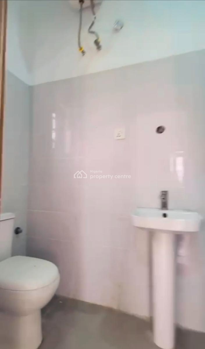 2 Bedrooms, Freedom Way, Lekki Phase 1, Lekki, Lagos, Flat / Apartment for Sale