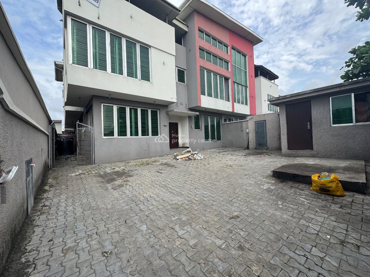 a 4 Bedroom Semi Detached Duplex in Lekki Right Side., Lekki Right Side., Lekki Phase 1, Lekki, Lagos, Semi-detached Duplex for Sale