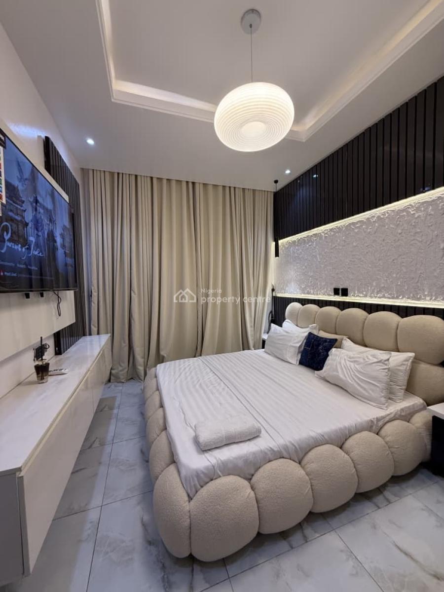 Luxury 2 Bedroom Apartment with Snooker, Swimming Pool and Tennis Boar, Lekki Phase 1, Lekki, Lagos, Flat / Apartment Short Let