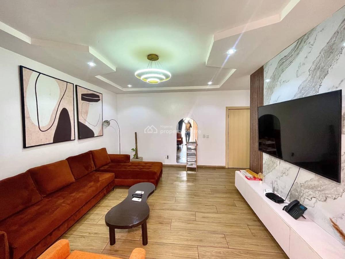 Luxury 1 Bedroom Apartment with Snooker, Swimming Pool and Tennis Boar, Lekki Phase 1, Lekki, Lagos, Flat / Apartment Short Let