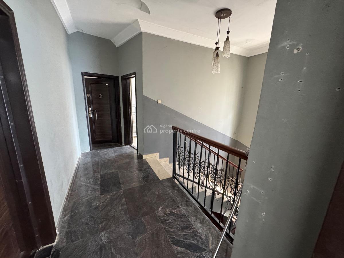 a Shop Space of 85sqm Facing a Busy Road in Lekki Phase 1., Lekki Phase 1., Lekki Phase 1, Lekki, Lagos, Shop for Rent