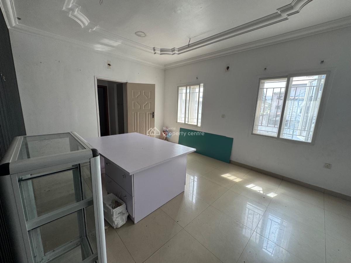 a Shop Space of 85sqm Facing a Busy Road in Lekki Phase 1., Lekki Phase 1., Lekki Phase 1, Lekki, Lagos, Shop for Rent