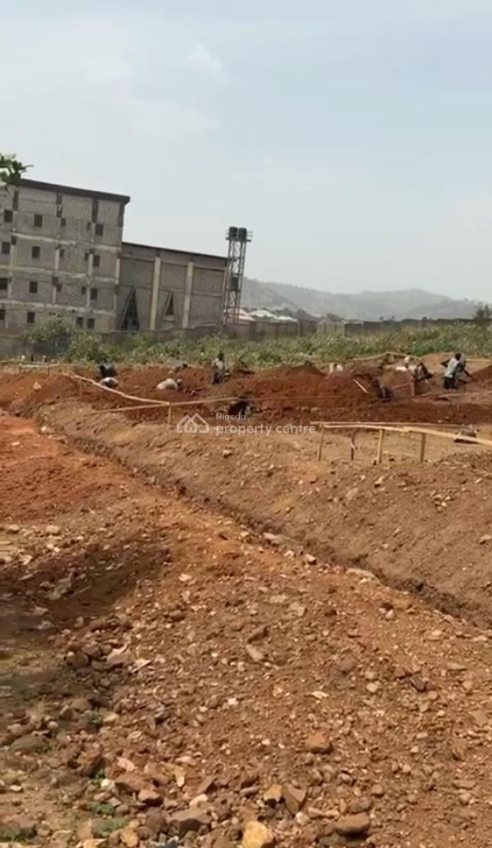 Distress Estate Plot in Gwarinpa Main Off 3rd Avenue, Off 3rd Avenue, Gwarinpa, Abuja, Residential Land for Sale