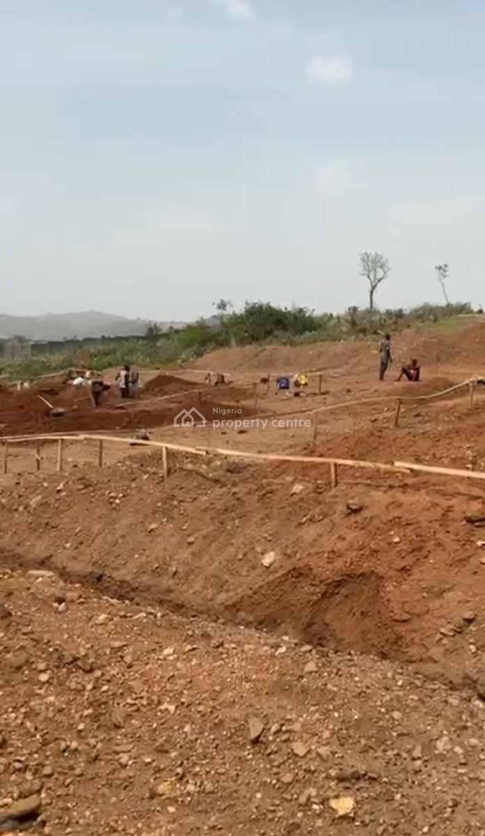 Distress Estate Plot in Gwarinpa Main Off 3rd Avenue, Off 3rd Avenue, Gwarinpa, Abuja, Residential Land for Sale