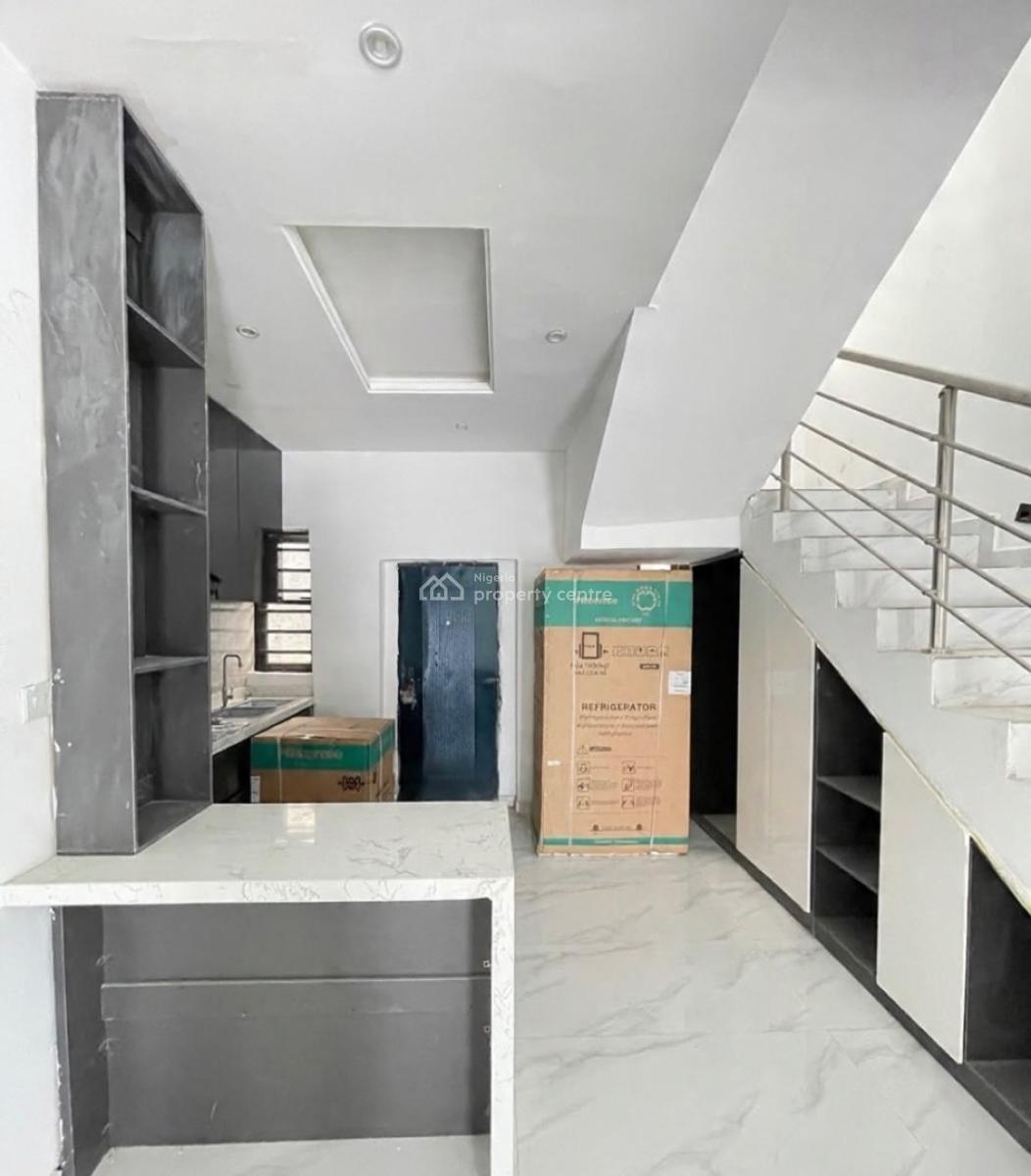Lovely 4 Bedroom Terrace Duplex with Swimming Pool and Bq, Lekki Phase 1, Lekki Phase 1, Lekki, Lagos, Terraced Duplex for Sale