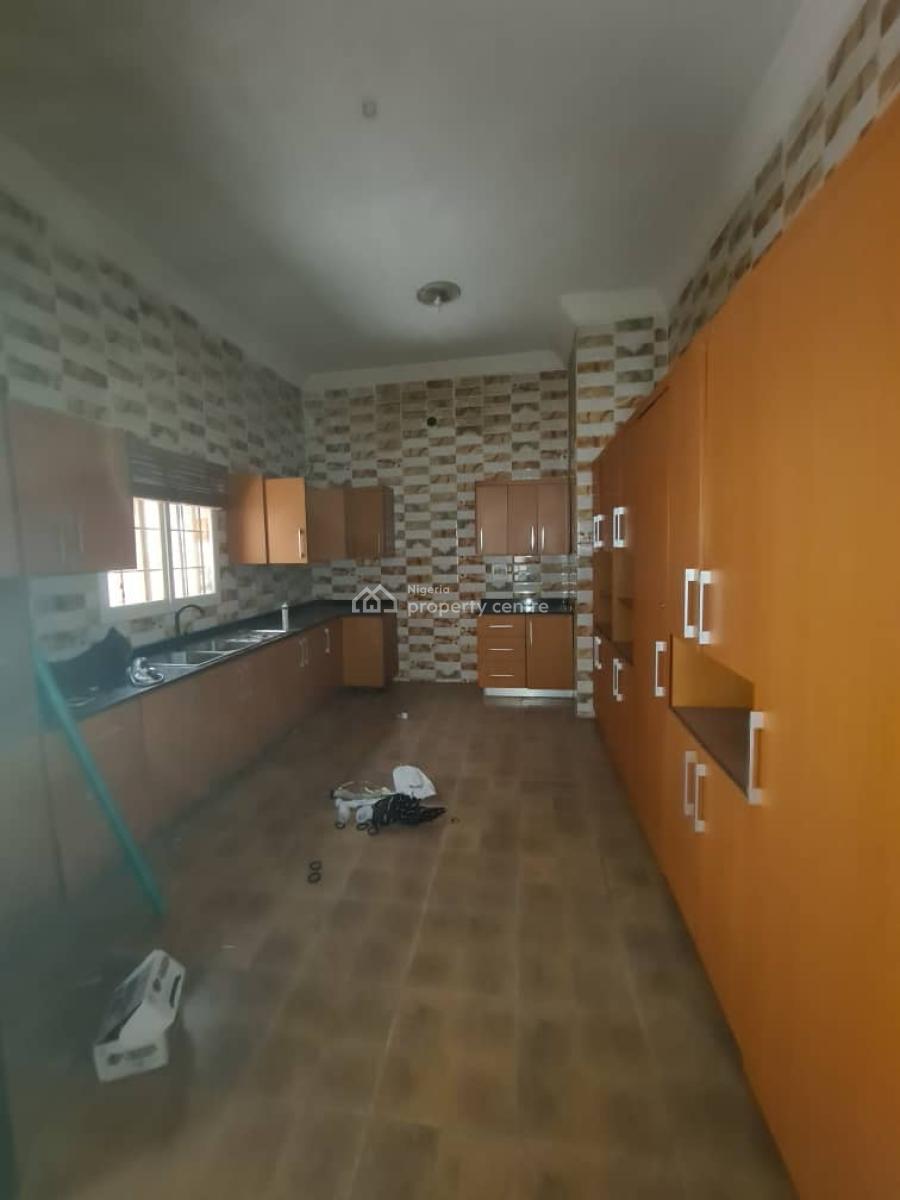a Decently Used 5bedroom Detached Duplex with 2rooms Bq, Off Fola Osibo, Lekki Phase 1, Lekki, Lagos, Detached Duplex for Rent