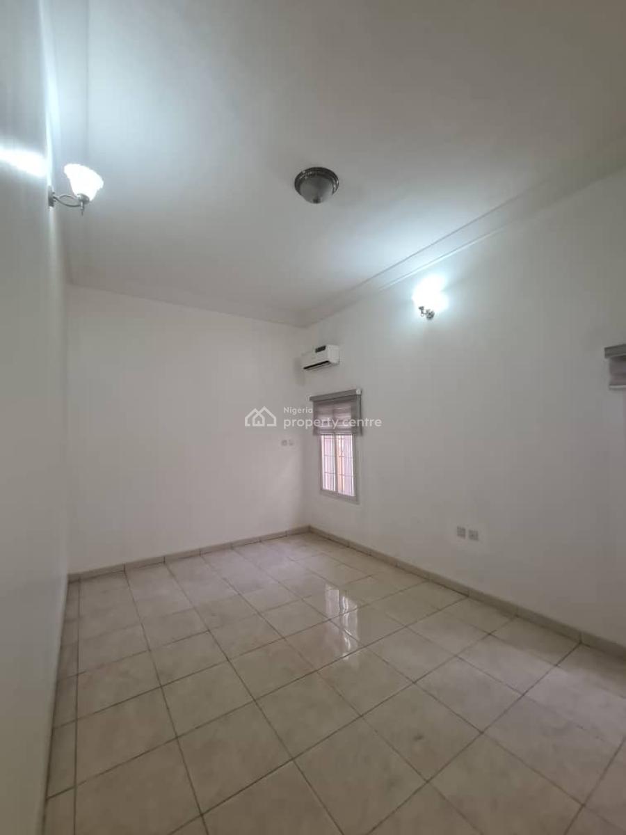 a Decently Used 5bedroom Detached Duplex with 2rooms Bq, Off Fola Osibo, Lekki Phase 1, Lekki, Lagos, Detached Duplex for Rent