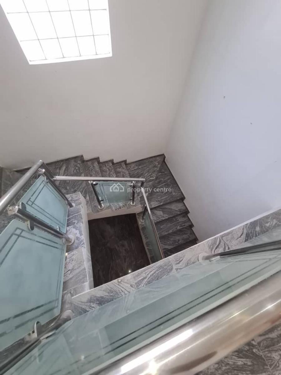 a Decently Used 5bedroom Detached Duplex with 2rooms Bq, Off Fola Osibo, Lekki Phase 1, Lekki, Lagos, Detached Duplex for Rent
