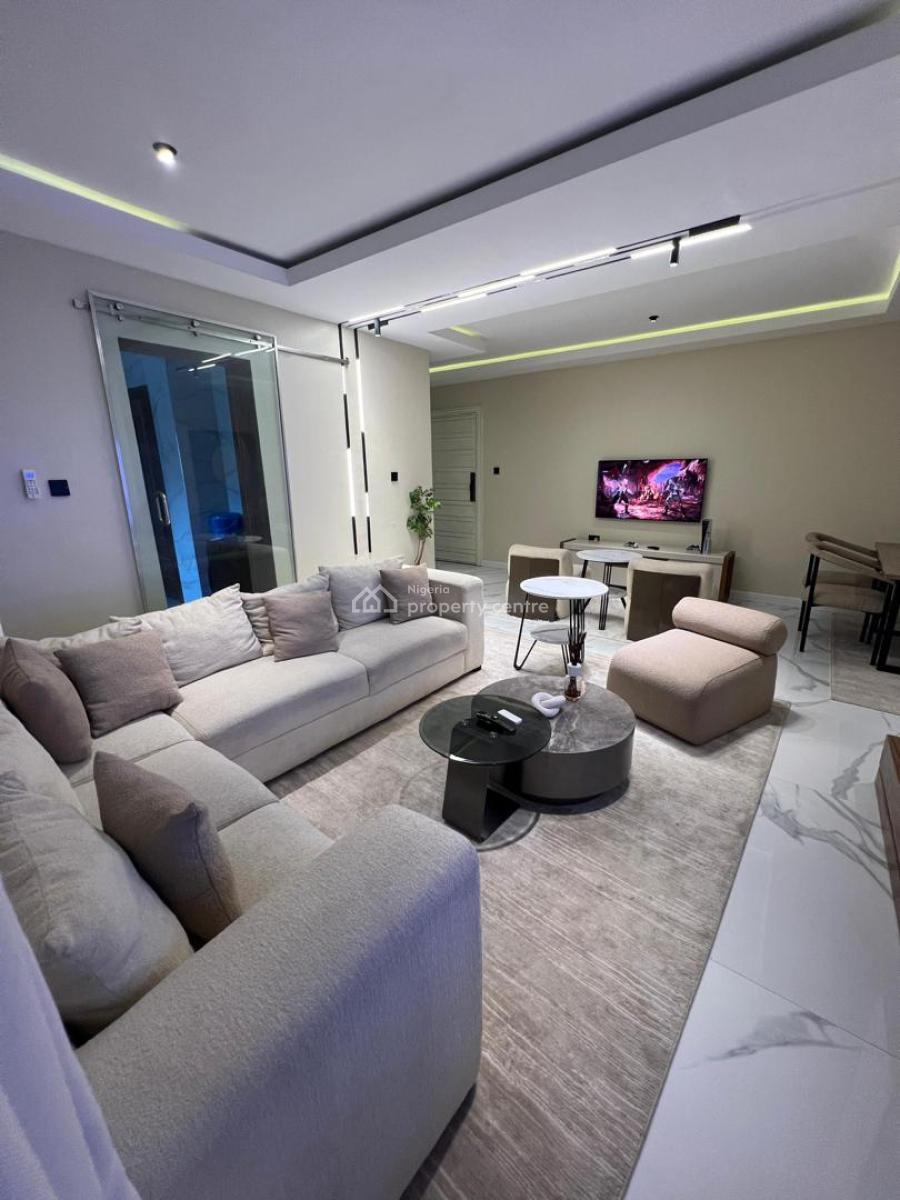 Neat 2 Bedroom Apartment, Freedom Way, Lekki Phase 1, Lekki, Lagos, Flat / Apartment for Rent