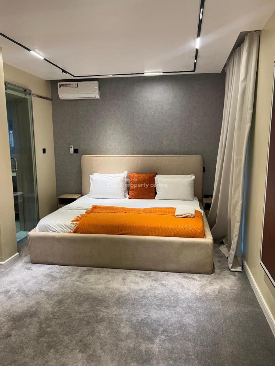 Neat 2 Bedroom Apartment, Freedom Way, Lekki Phase 1, Lekki, Lagos, Flat / Apartment for Rent