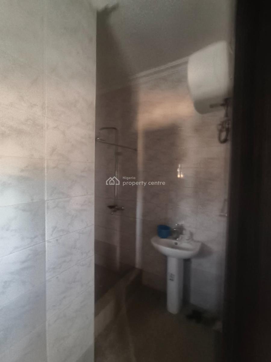Spacious 3 Bedroom Apartment Ground Floor, Mobil Road, Ilaje, Ajah, Lagos, Flat / Apartment for Rent