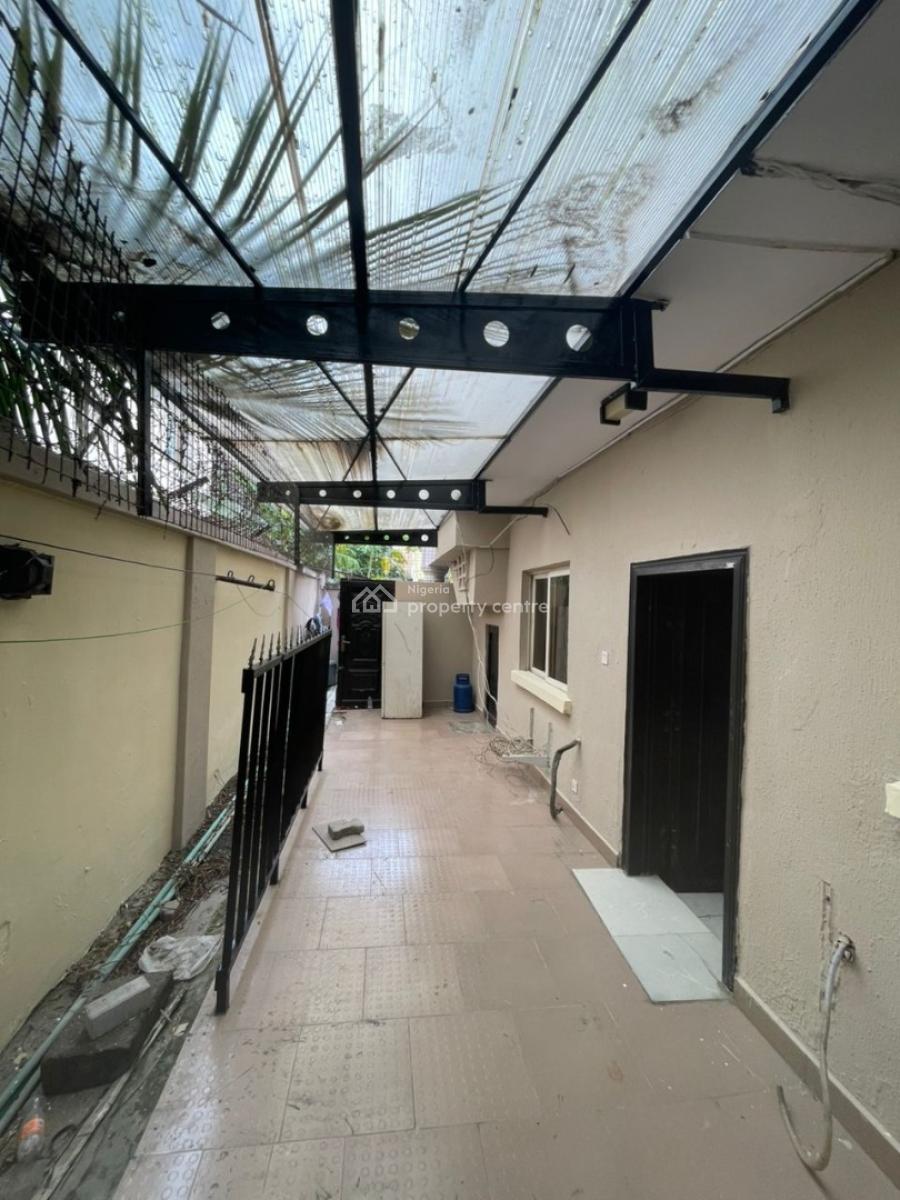 a Very Beautiful 4bedroom Duplex for Commercial Use in Lekki, Off Studio 24 Road, Lekki Phase 1, Lekki, Lagos, Office Space for Rent