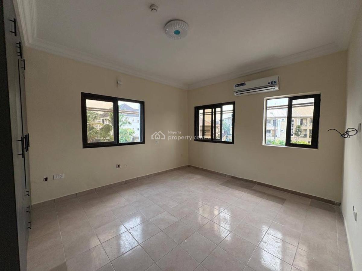 Exclusive Modern 3-bedroom Flats with Bq, Lekki Phase 1, Lekki, Lagos, House for Rent