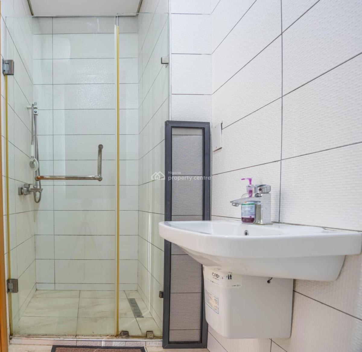 Luxury 3bedroom Apartment, Lekki Phase 1, Lekki, Lagos, Flat / Apartment for Rent