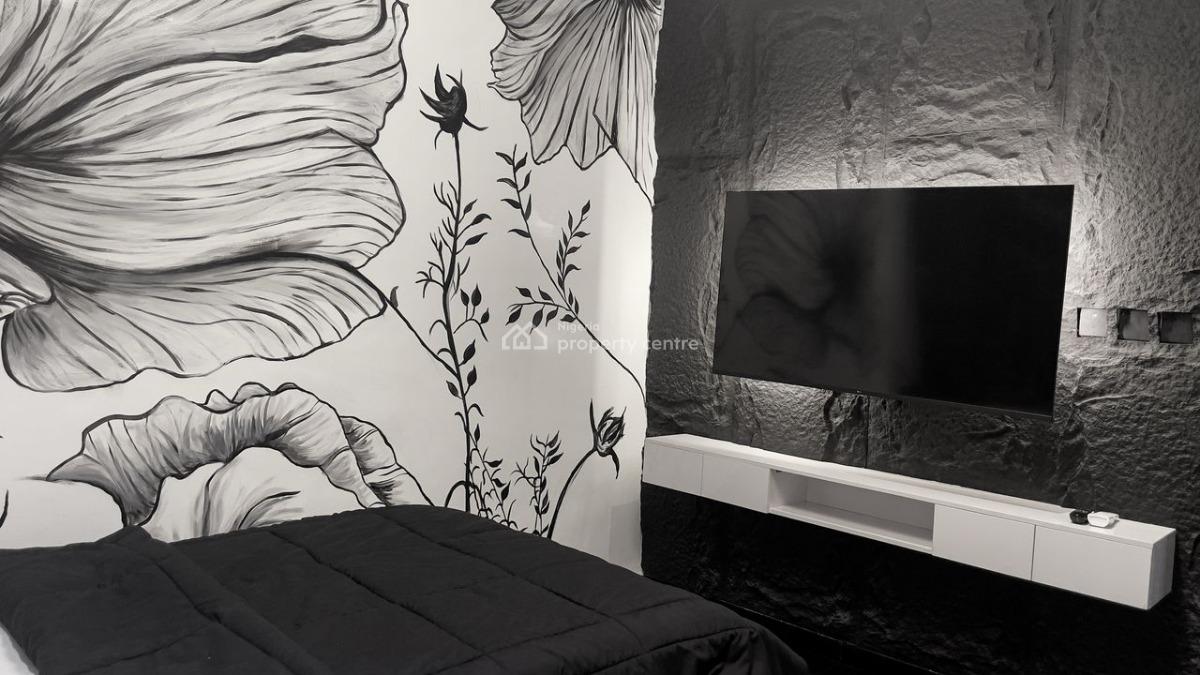 Luxury and Spacious 2 Bedroom Apartment with Pool and Elevators, Lekki Phase 1, Lekki, Lagos, Flat / Apartment Short Let