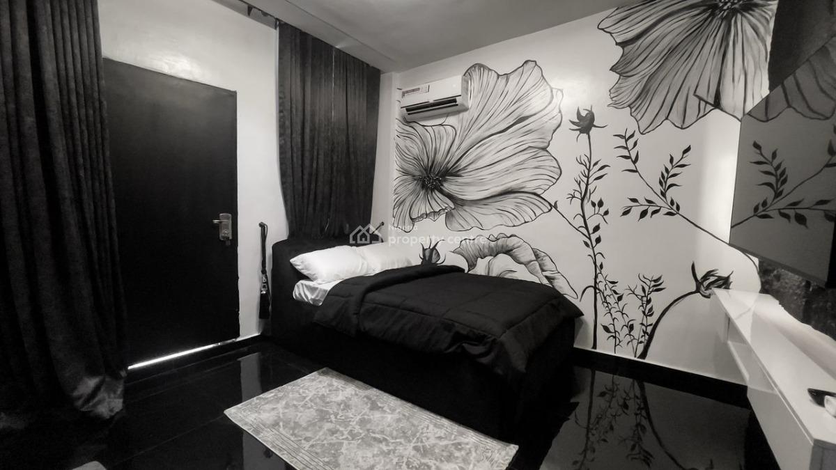 Luxury and Spacious 2 Bedroom Apartment with Pool and Elevators, Lekki Phase 1, Lekki, Lagos, Flat / Apartment Short Let