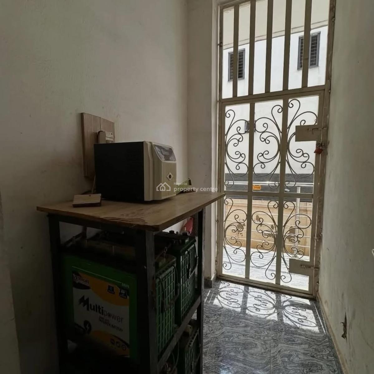 Neatly Furnished 3 Bedroom Apartment with Bq, Jahi, Abuja, Flat / Apartment for Sale