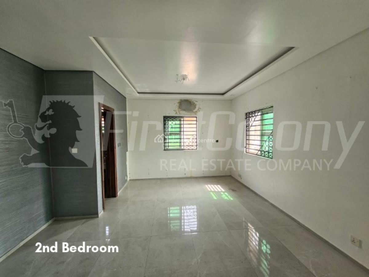 Massive, Private 4 Bedroom Detached House (self Serviced), Lekki Phase 1, Lekki, Lagos, Office Space for Rent