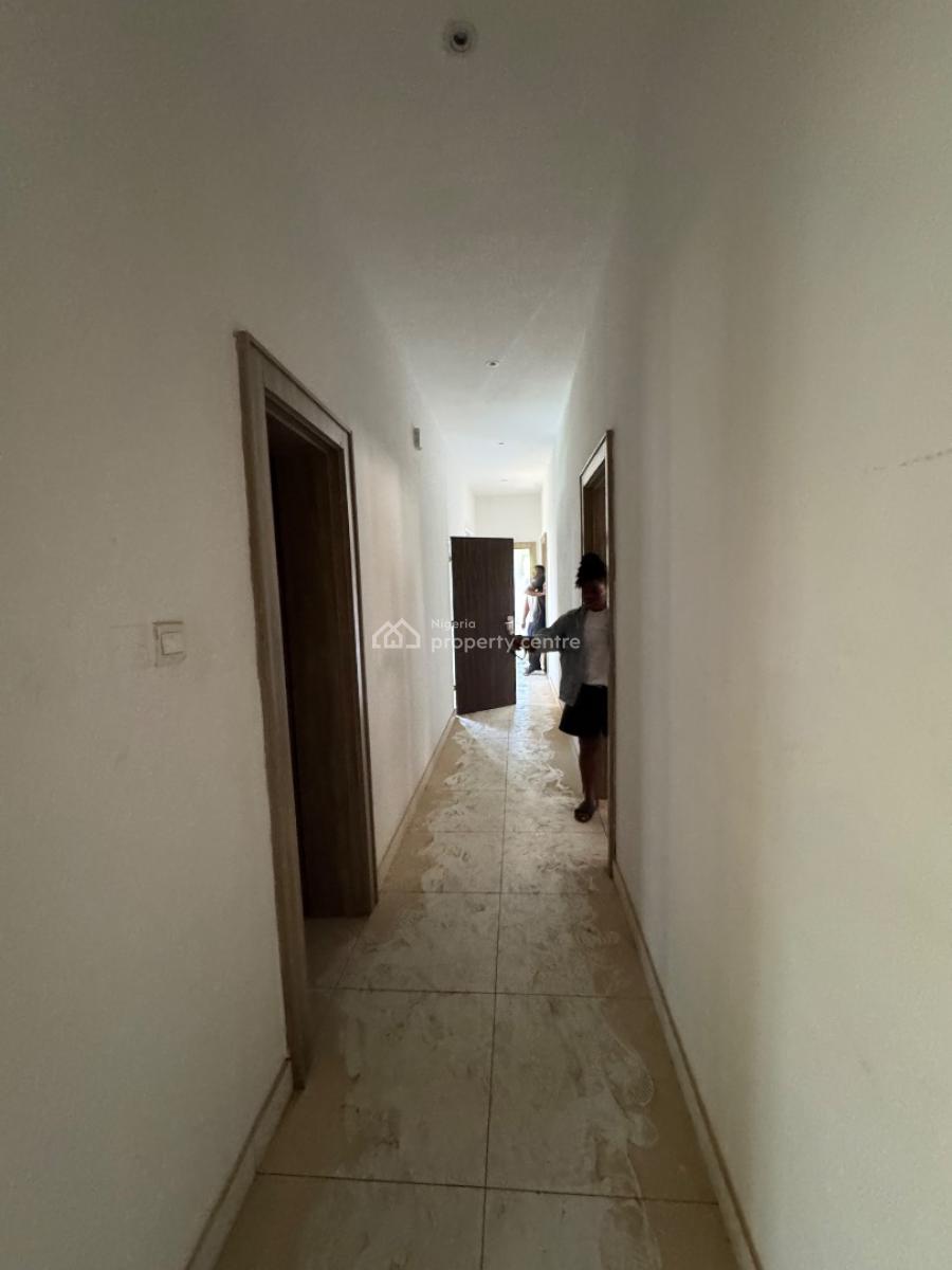 Spacious and Serviced 3bedroom Apartment and Bq, Coza Church Axis, Guzape District, Abuja, Flat / Apartment for Rent