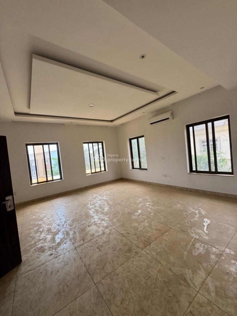 Spacious and Services 3bedroom Apartment/flat Is Available, Guzape, Guzape District, Abuja, Flat / Apartment for Rent