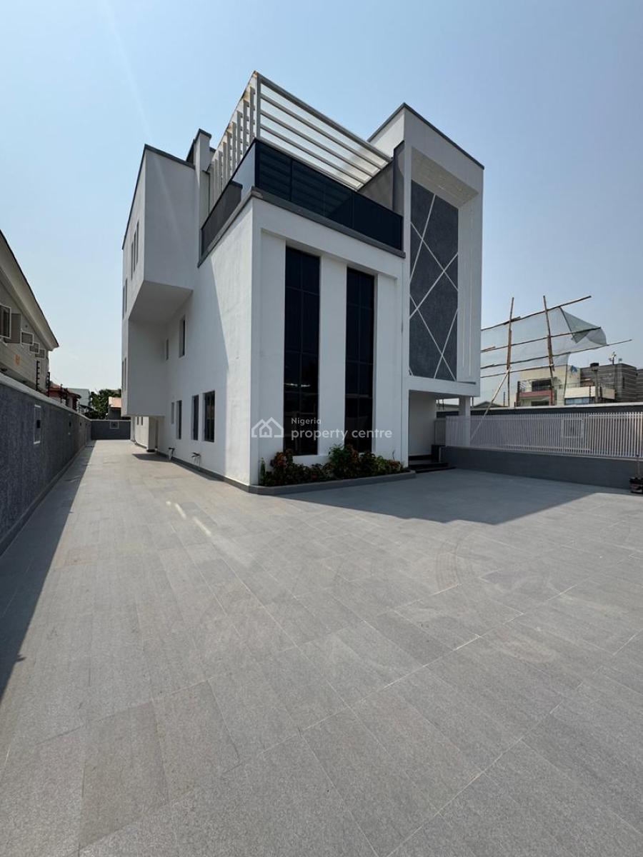 Beautiful 5 Bedroom Duplex with,pool and 5 Bqs, Lekki Phase 1, Lekki, Lagos, Detached Duplex for Sale