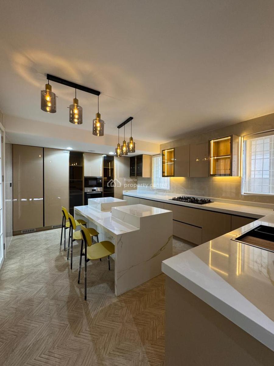 Beautiful 5 Bedroom Duplex with,pool and 5 Bqs, Lekki Phase 1, Lekki, Lagos, Detached Duplex for Sale