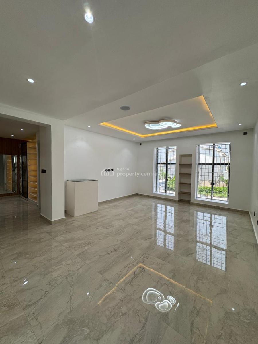 Beautiful 5 Bedroom Duplex with,pool and 5 Bqs, Lekki Phase 1, Lekki, Lagos, Detached Duplex for Sale