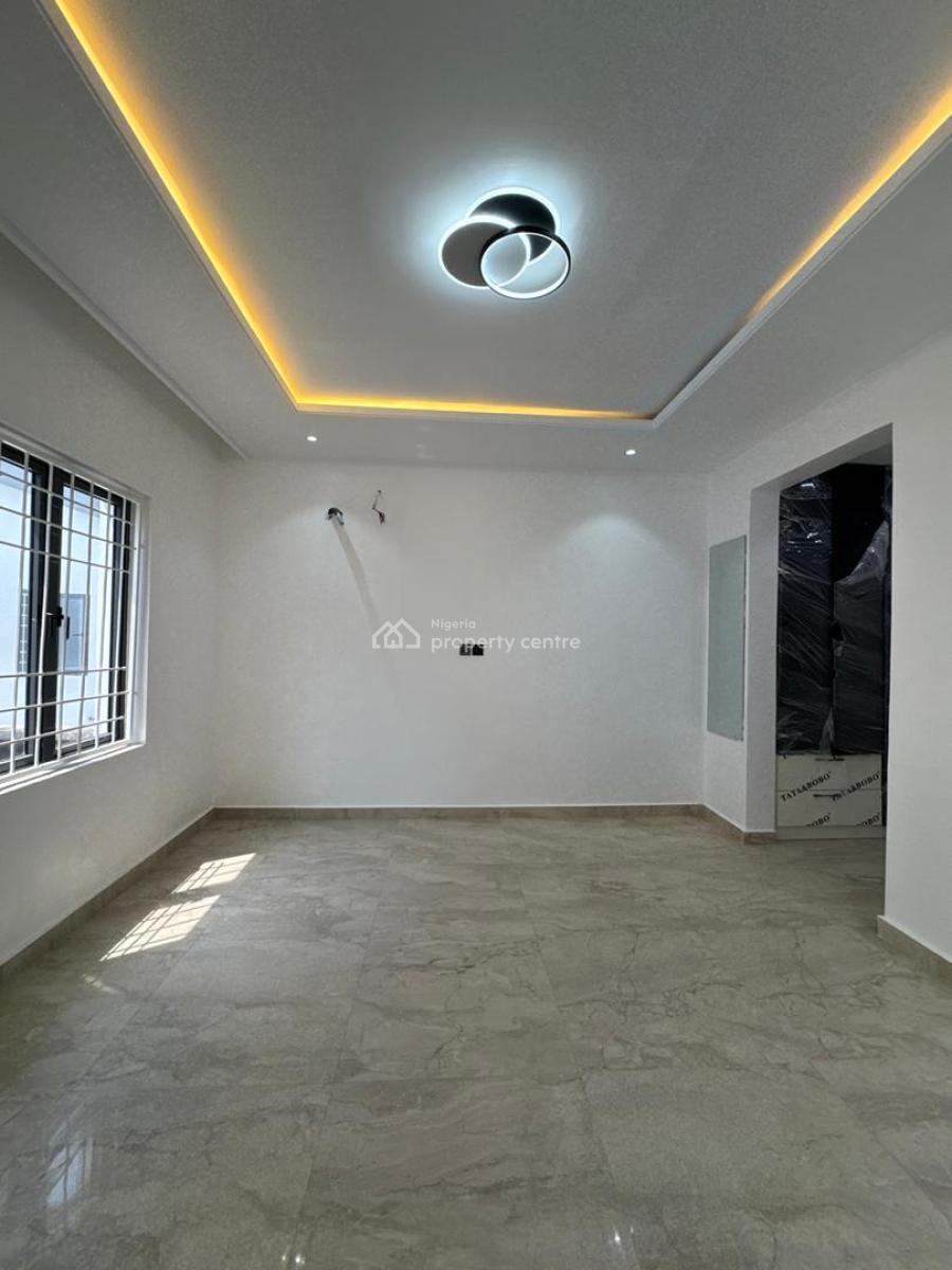 Beautiful 5 Bedroom Duplex with,pool and 5 Bqs, Lekki Phase 1, Lekki, Lagos, Detached Duplex for Sale