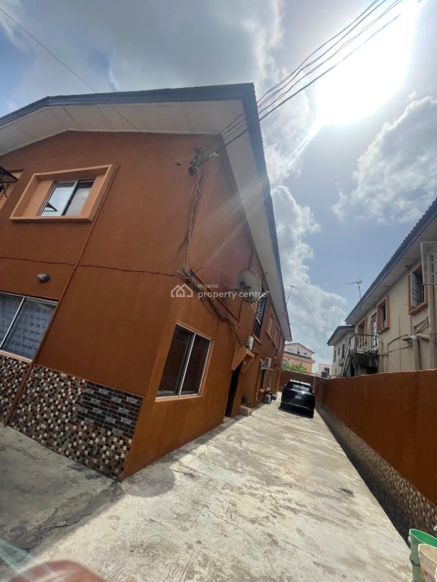 a Spacious and Well-structured 3-bedroom Apartment, James Robertson Off Alhaji Masha Road Surulere Lagos, Masha, Surulere, Lagos, House for Rent