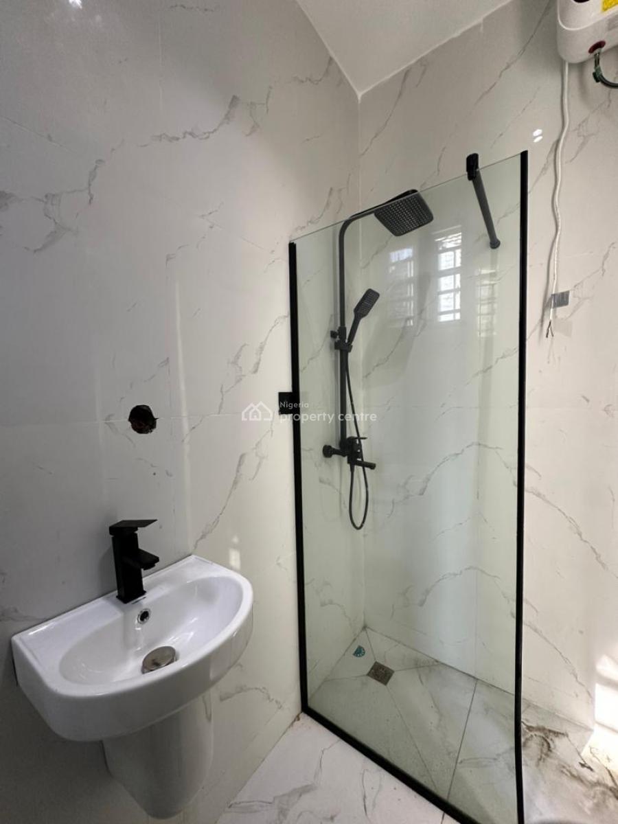 Very Spacious 2 Bedroom Apartment Perfect for Investment, Ikate, Lekki, Lagos, Flat / Apartment for Sale