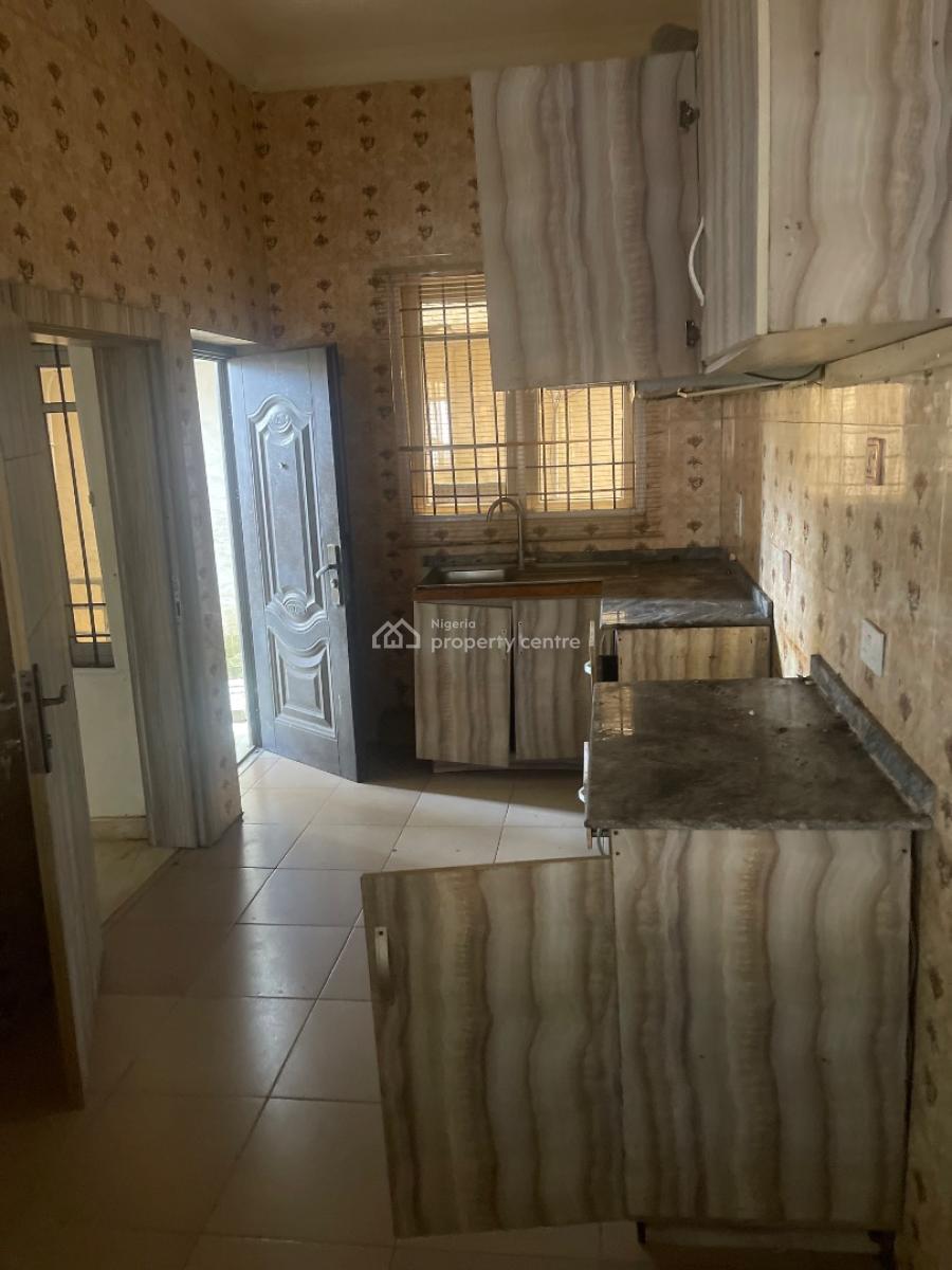 Service 2 Bedroom in a Call to Access Estate, Platinum Way, Ikate, Lekki, Lagos, Flat / Apartment for Rent