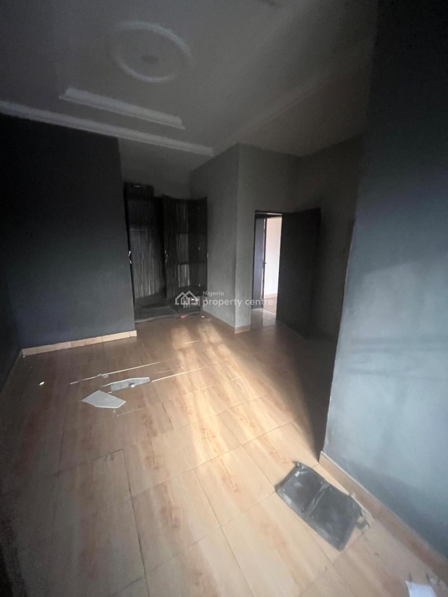 Spacious Luxury 2 Bedroom Flat Upstairs, Mobil Road Ilaje, Ajah, Lagos, Flat / Apartment for Rent