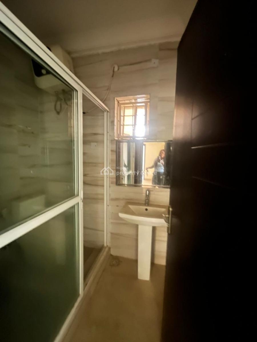 Spacious 2 Bedroom Apartment, Jahi, Abuja, Flat / Apartment for Rent