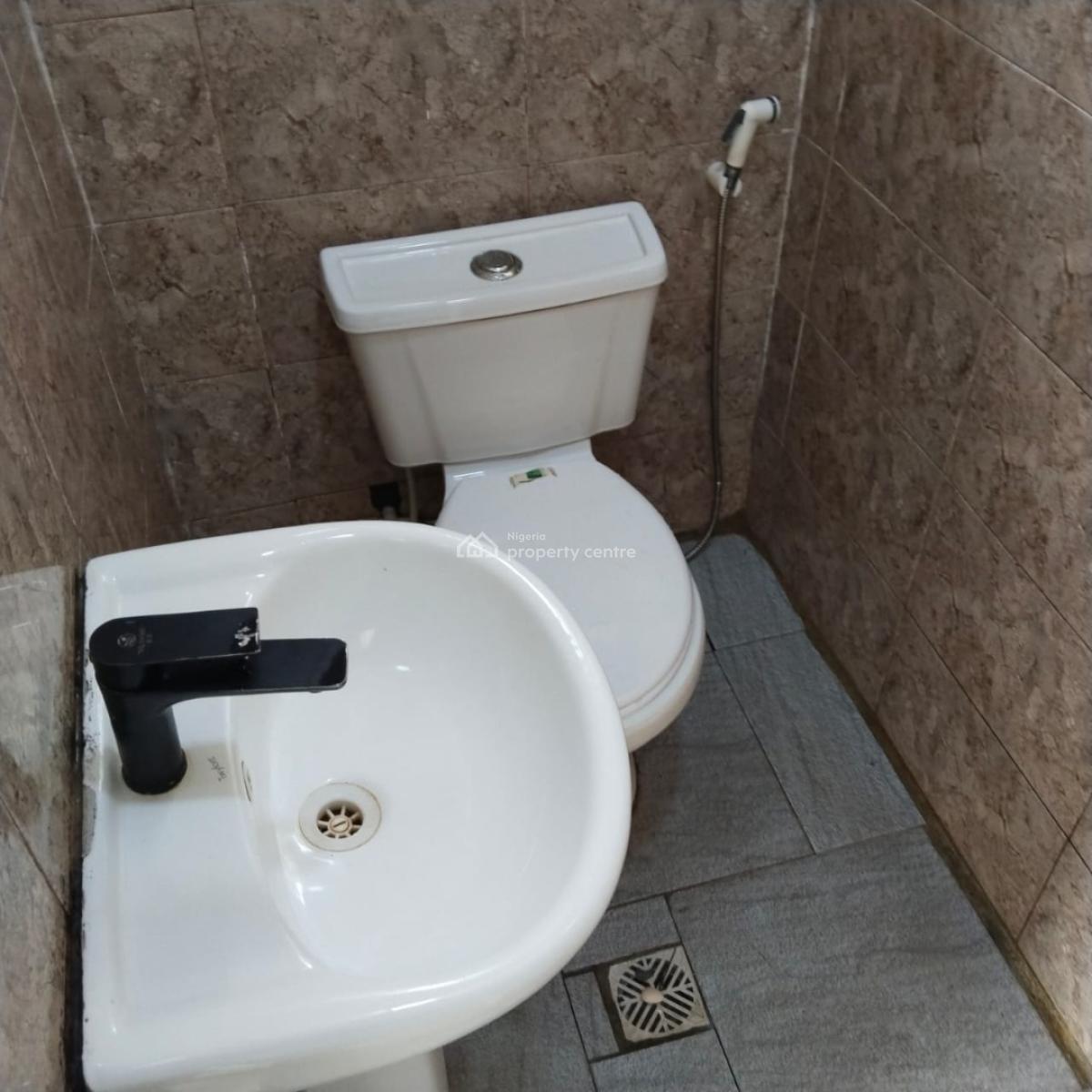 Sharp 2 Bedroom Flat, Olowora, Magodo, Lagos, Flat / Apartment for Rent