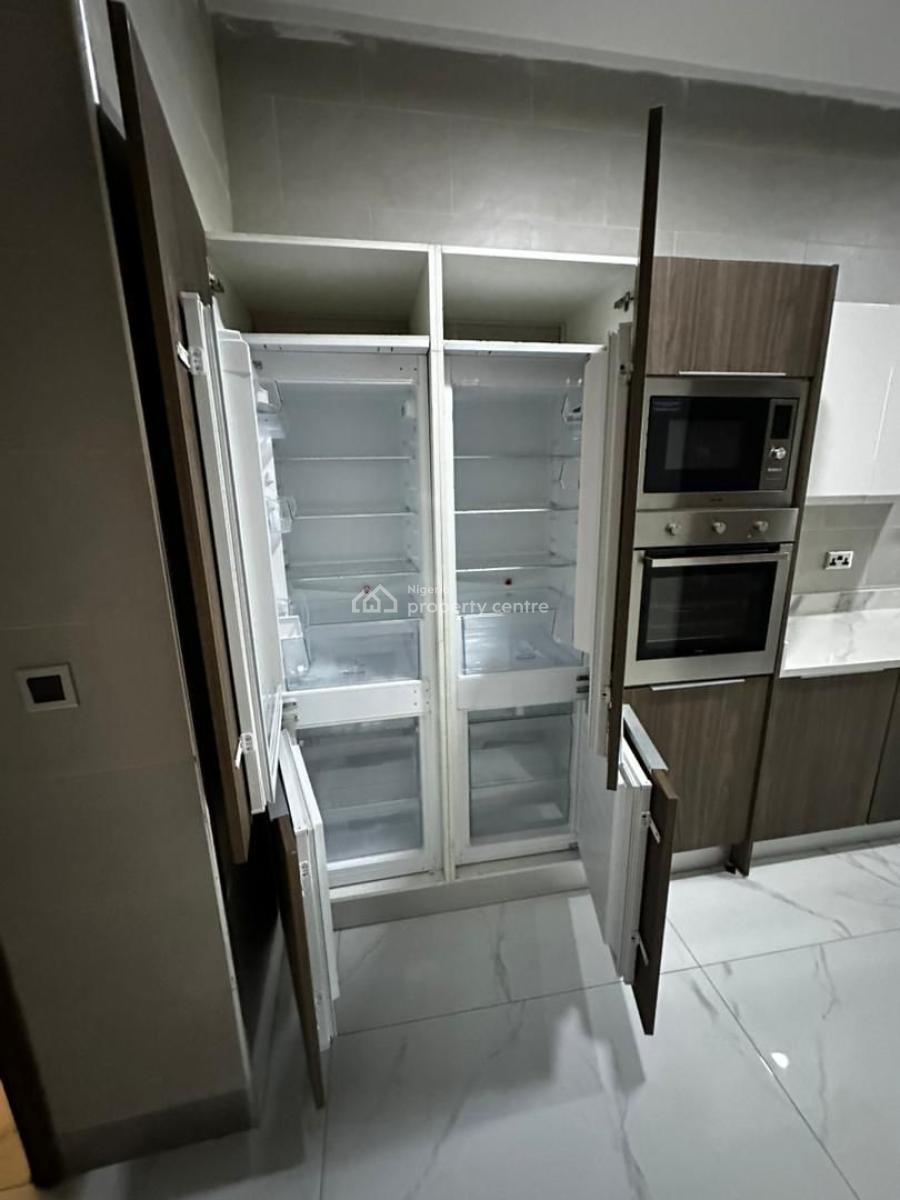 Spacious 3 Bedroom Flat Ensuit with Bq,pool,gym, Off Bourdillon Road, Old Ikoyi, Ikoyi, Lagos, Flat / Apartment for Rent