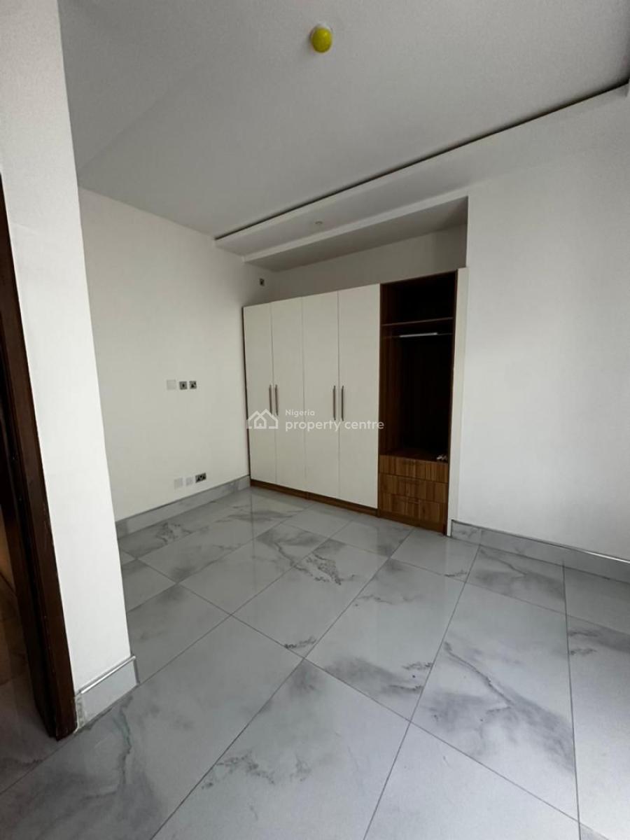 Spacious 3 Bedroom Flat Ensuit with Bq,pool,gym, Off Bourdillon Road, Old Ikoyi, Ikoyi, Lagos, Flat / Apartment for Rent