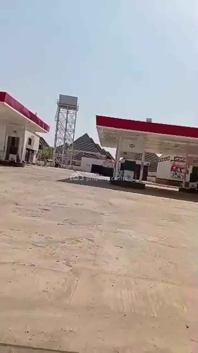 Filling Station, Along Kubwa Express Way Abuja, Kubwa, Abuja, Filling Station for Sale